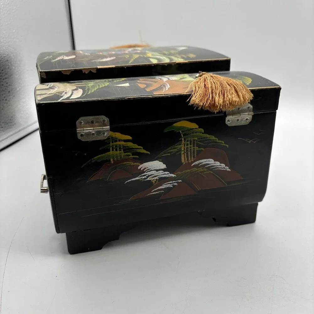 Vintage Japanese Black Lacquer Jewelry Music Box Painted Mountain Pagoda READ